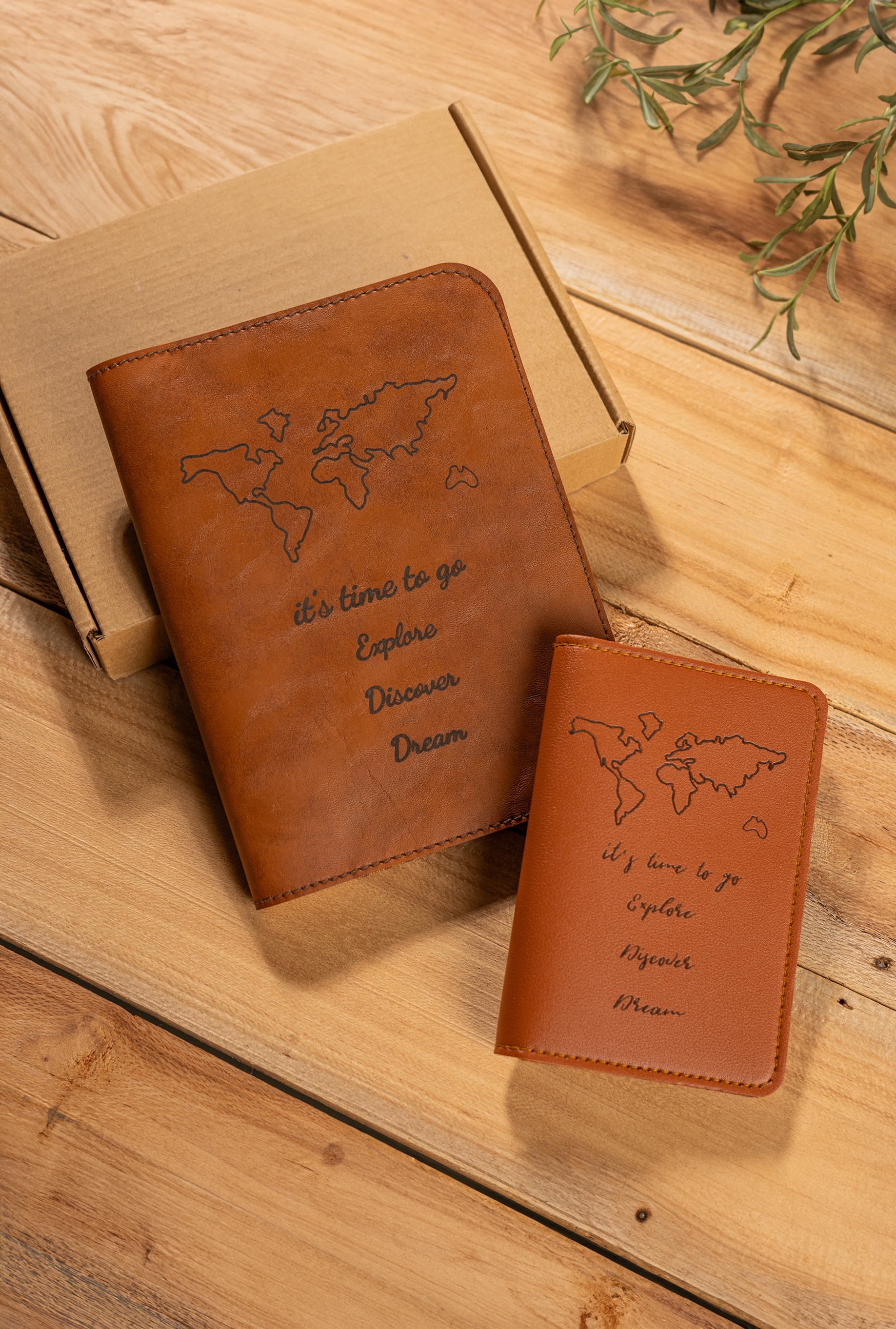 Travellers bundle ( world map notebook + havan passport wallet)